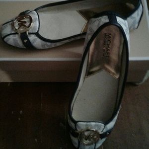 Michael Kors flats